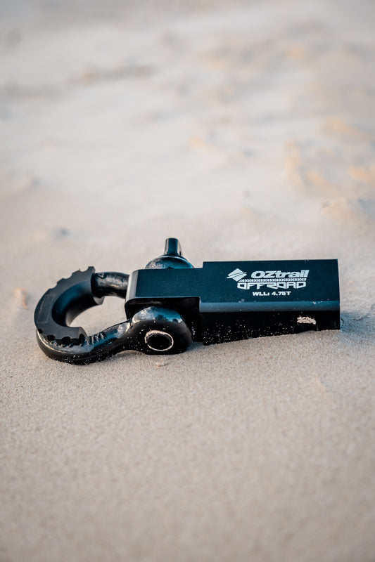 Recovery Hitch & 4.75T Bow Shackle