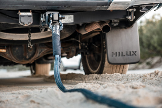 Recovery Hitch & 4.75T Bow Shackle
